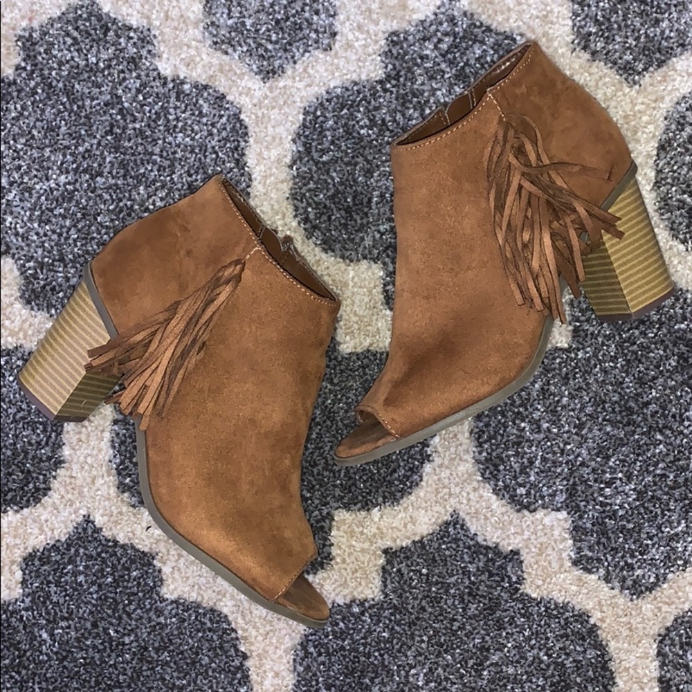 Ankle booties